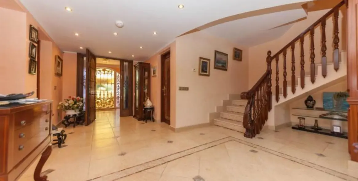 Продажа дома на две семьи в Puerto de Cabopino 4