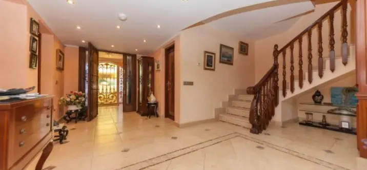 Продажа дома на две семьи в Puerto de Cabopino 3