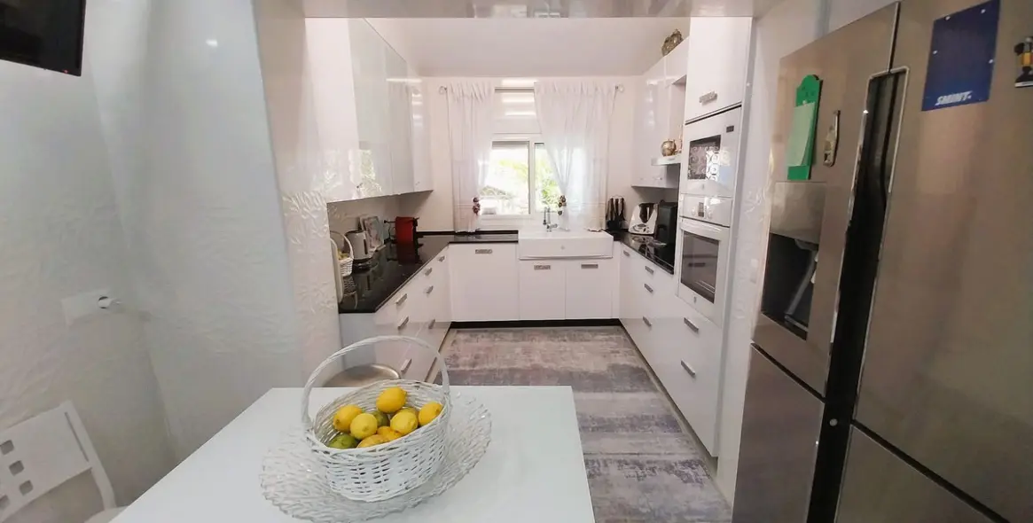 Продажа дома на две семьи в Puerto de Cabopino 6