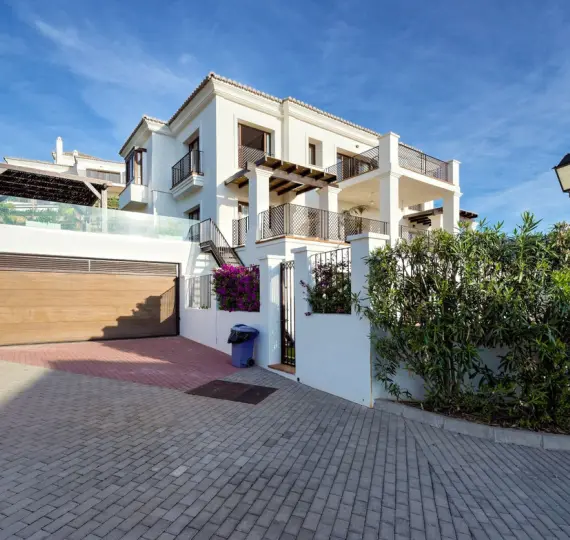 Oтдельно стоящая вилла R5215807