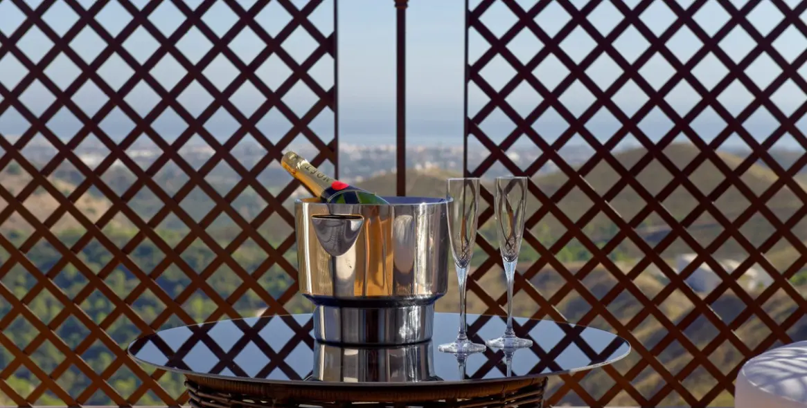 Продажа  отдельно стоящей виллы в Benahavís (район Benahavís) 16