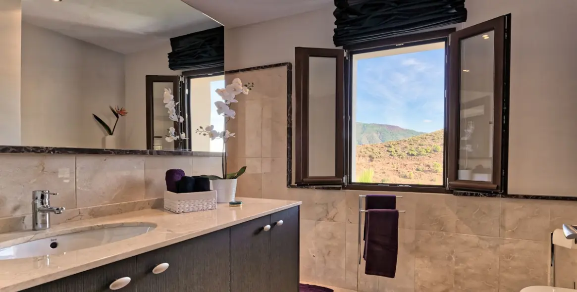 Venta de villa independiente en Benahavís 22