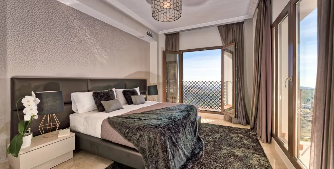 Venta de villa independiente en Benahavís 25