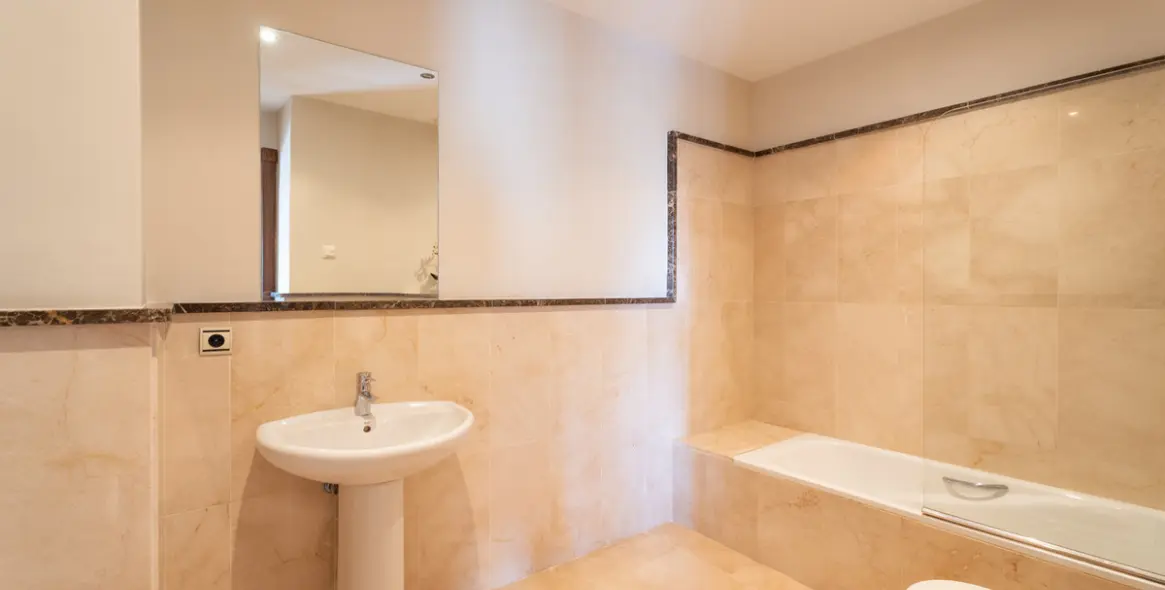 Venta de villa independiente en Benahavís 34