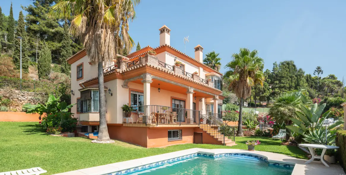 Продажа  отдельно стоящей виллы в Marbella 1