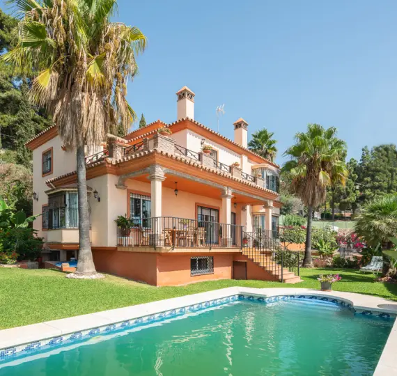 Продажа  отдельно стоящей виллы в Marbella