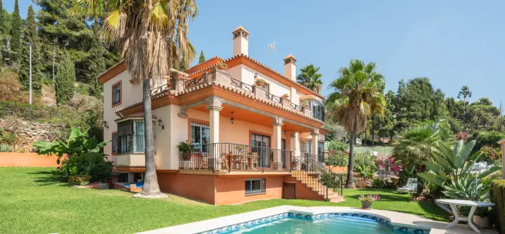 Продажа  отдельно стоящей виллы в Marbella 0