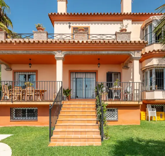 Продажа  отдельно стоящей виллы в Marbella