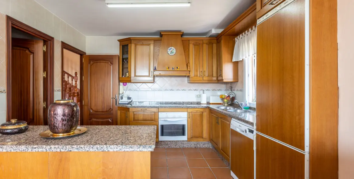 Продажа  отдельно стоящей виллы в Marbella 15