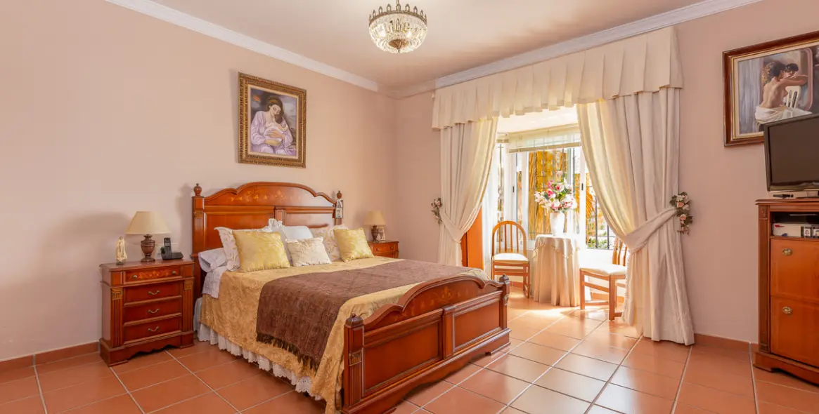 Продажа  отдельно стоящей виллы в Marbella 24