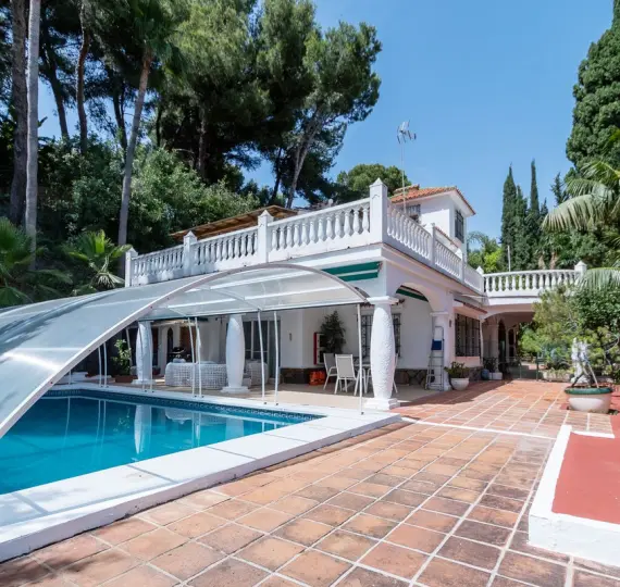 Продажа  отдельно стоящей виллы в Marbella