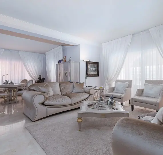 Продажа  отдельно стоящей виллы в Marbella