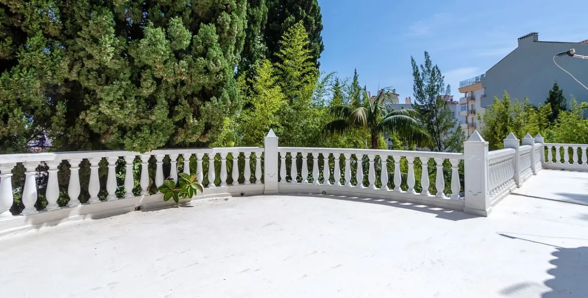 Продажа  отдельно стоящей виллы в Marbella 12