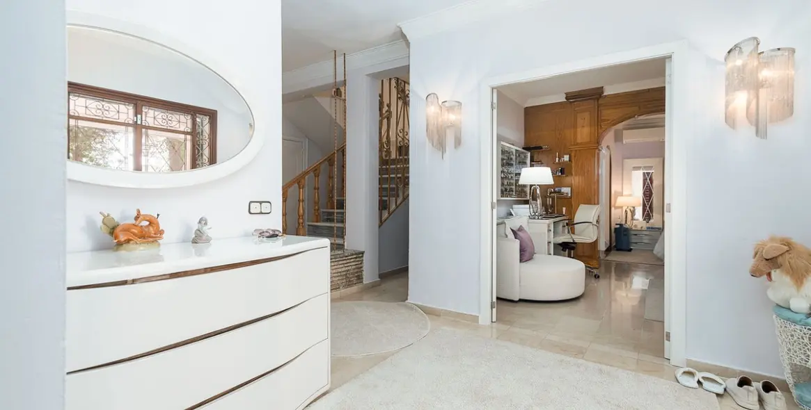 Продажа  отдельно стоящей виллы в Marbella 16