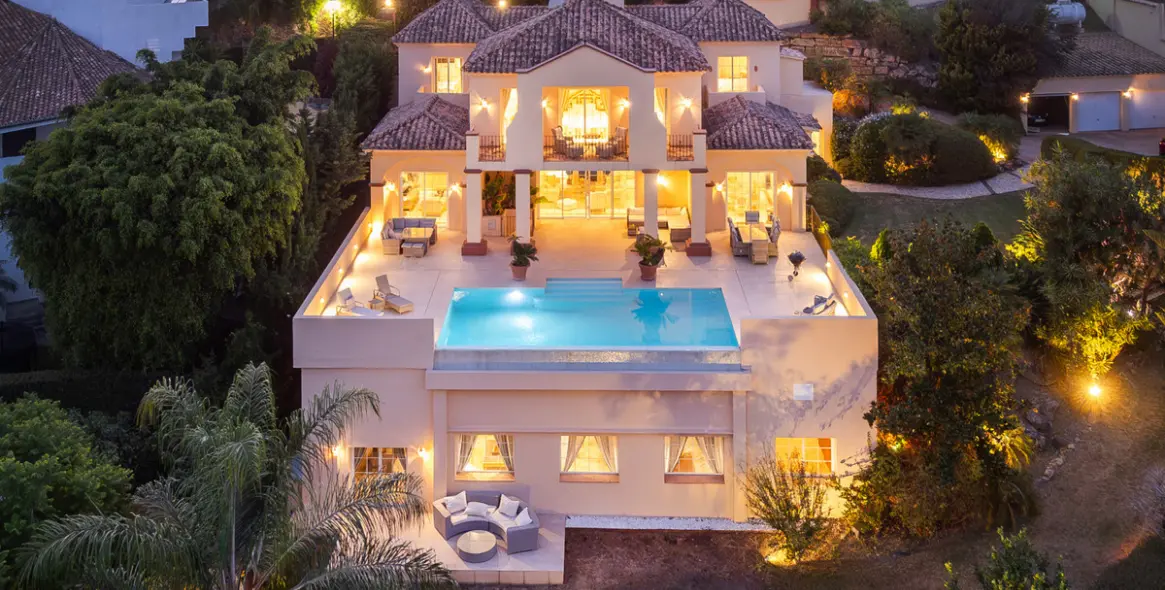 Venta de villa independiente en Benahavís 1