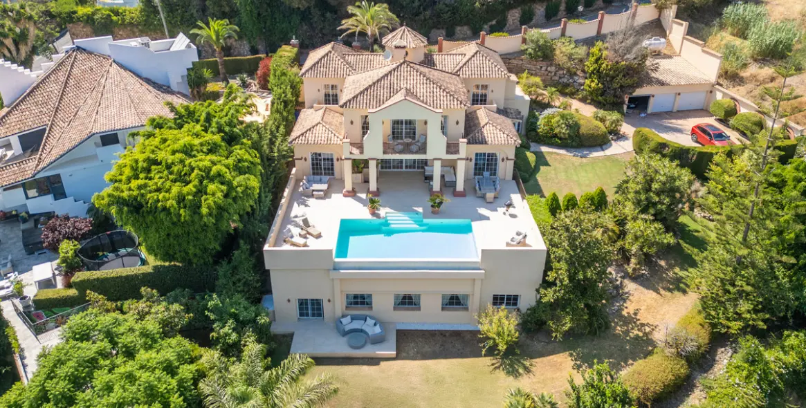 Venta de villa independiente en Benahavís 2