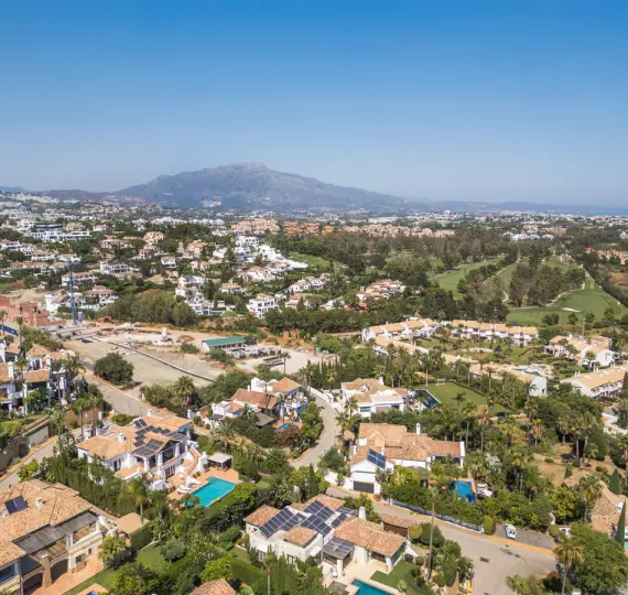 Villa independiente R5132662