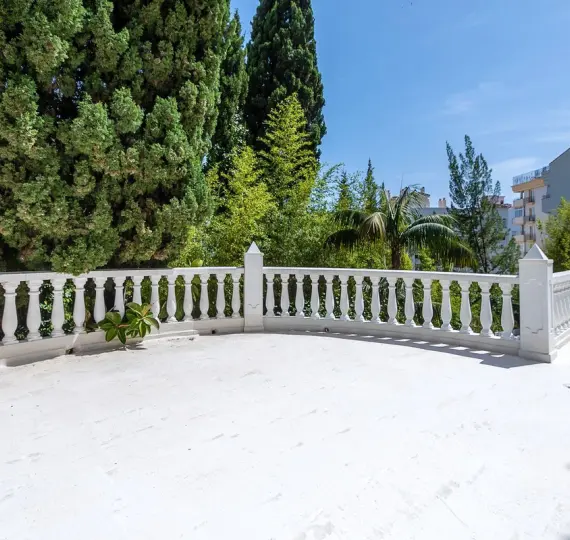 Продажа  отдельно стоящей виллы в Marbella