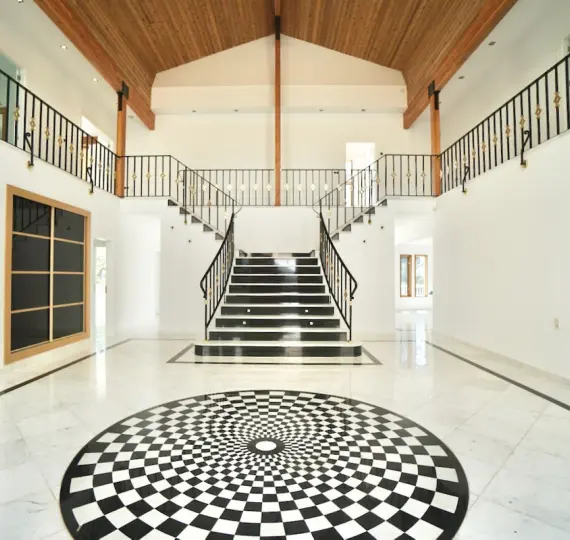 Detached villa R5156368