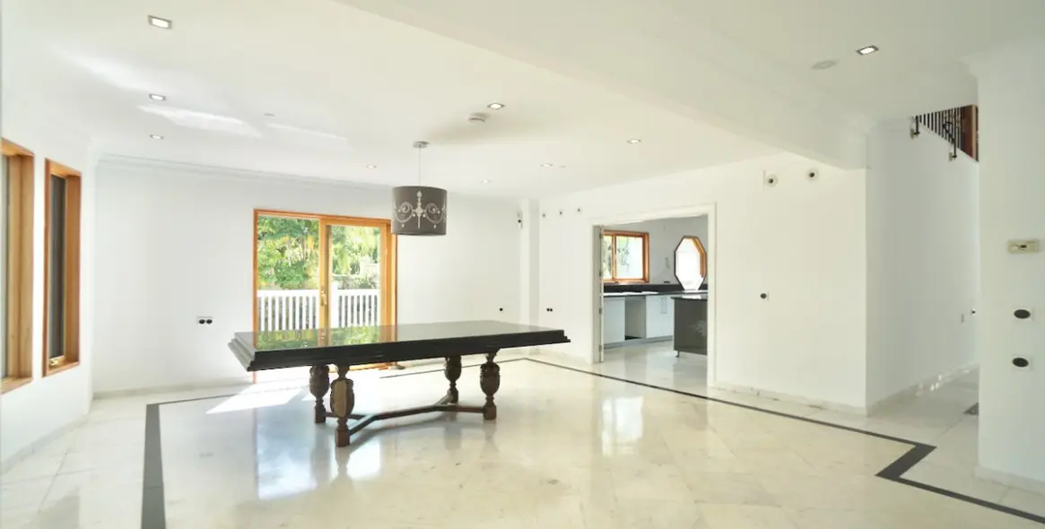 Venta de villa independiente en Benahavís (distrito Benahavís) 18