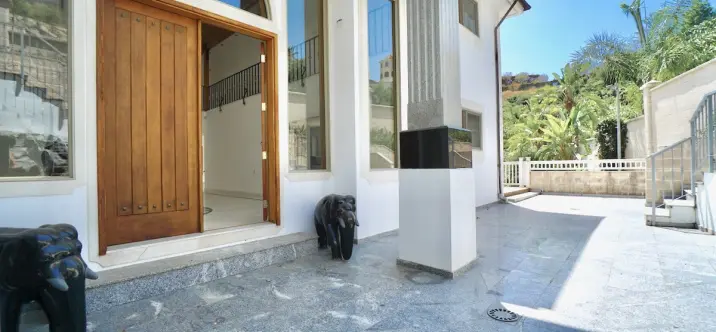 Venta de villa independiente en Benahavís 2