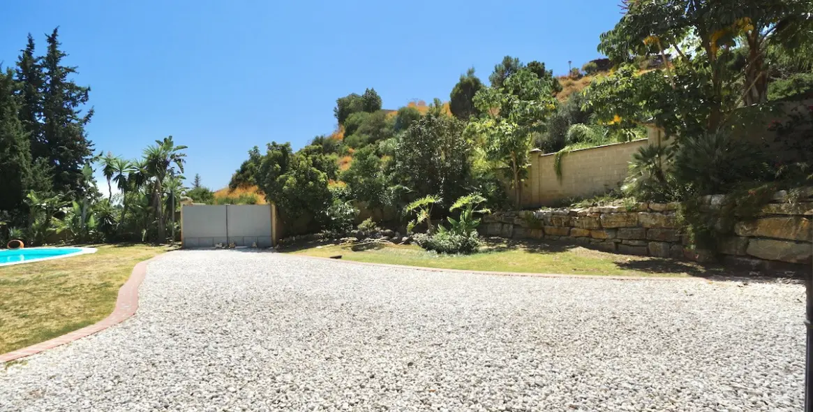Sale of detached villa in Benahavís 49