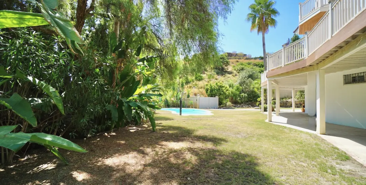 Sale of detached villa in Benahavís 53