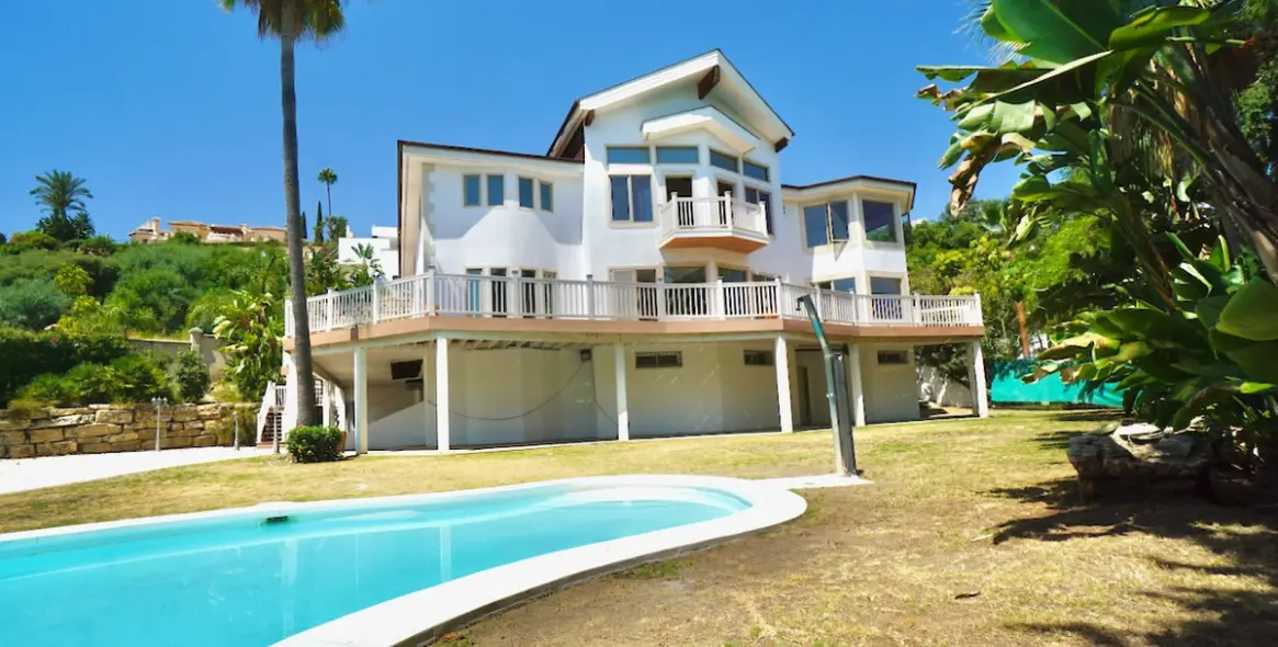 Sale of detached villa in Benahavís 55