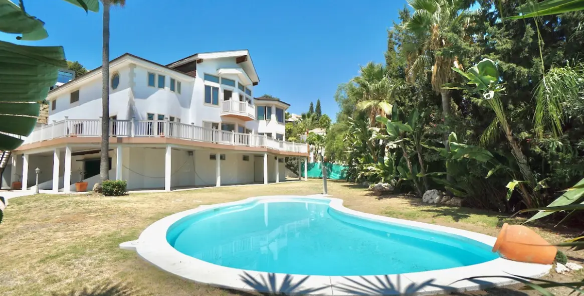 Sale of detached villa in Benahavís 57