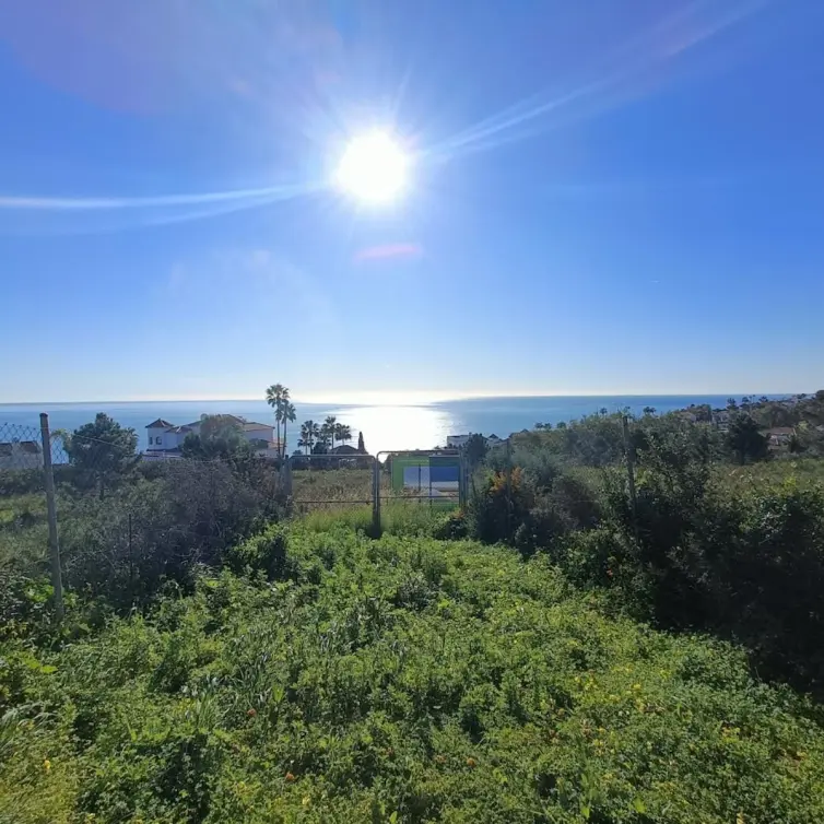 Sale of residential plot in Manilva