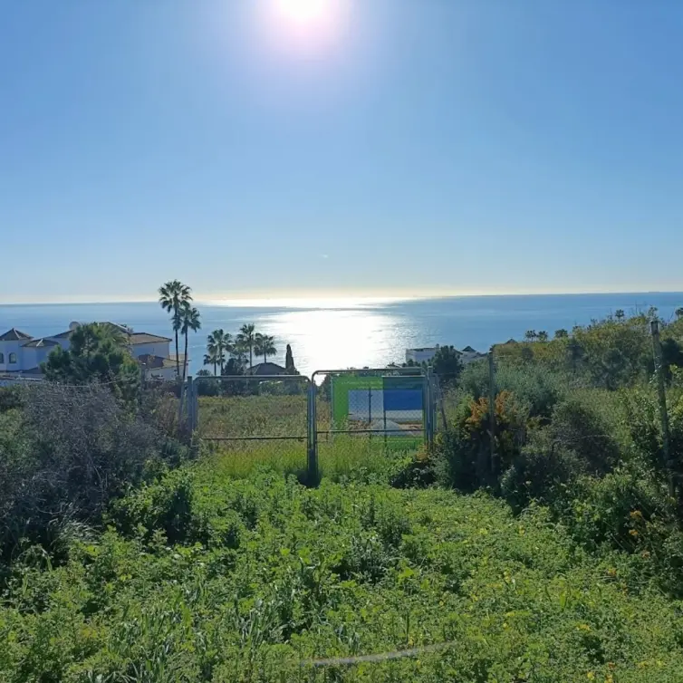 Sale of residential plot in Manilva