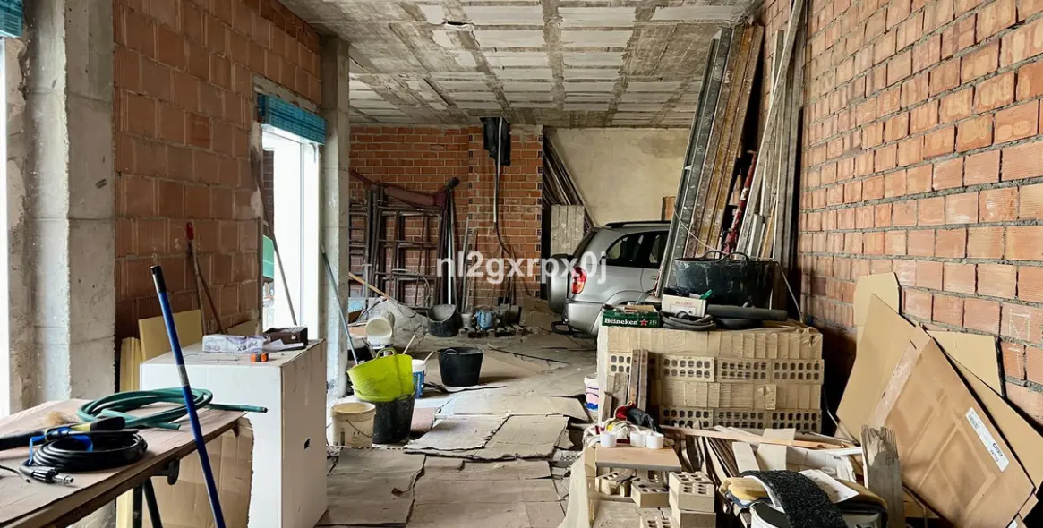 Sale of apartment complex in Las Lagunas 4