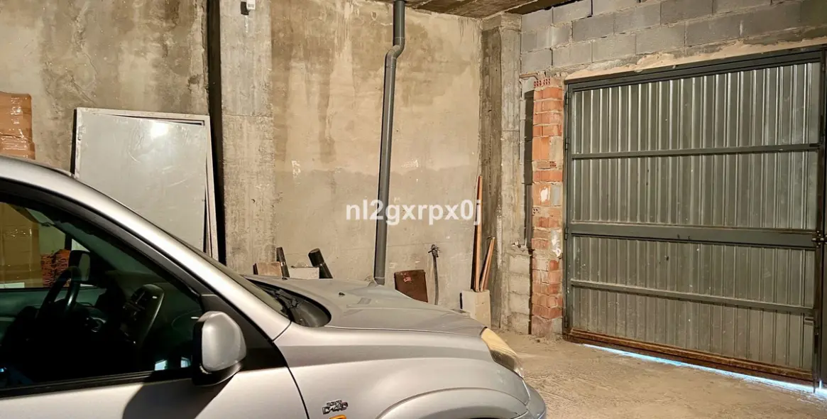 Sale of apartment complex in Las Lagunas 7