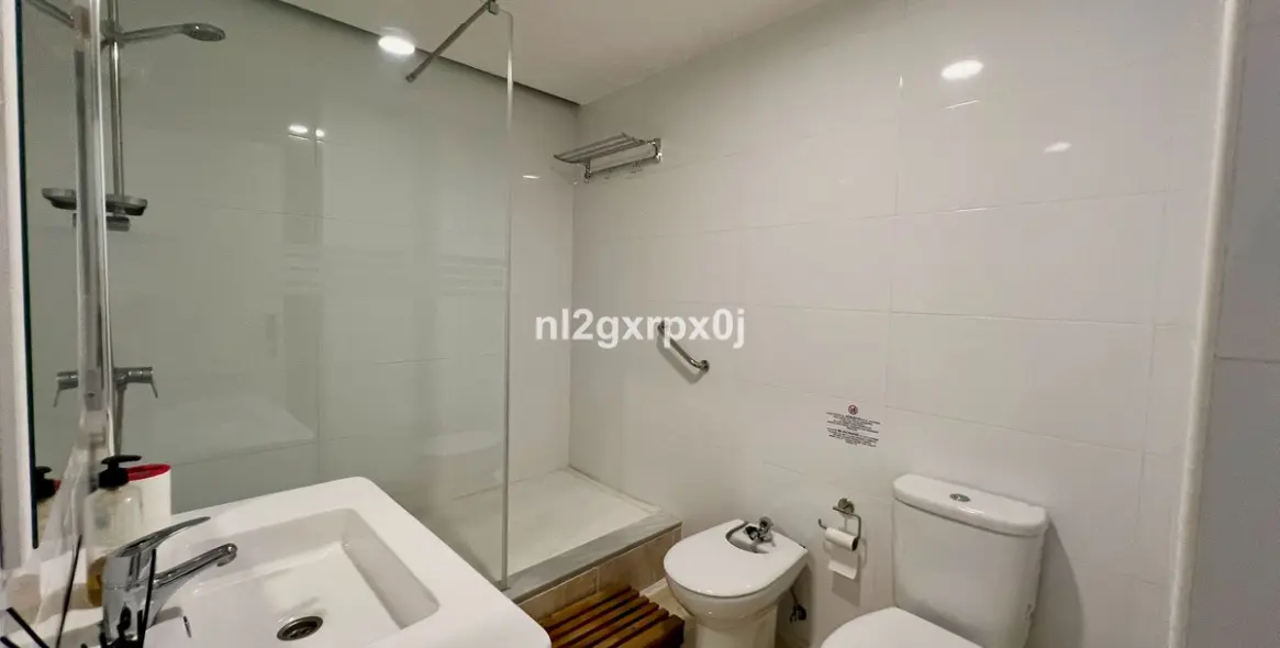 Sale of apartment complex in Las Lagunas 12