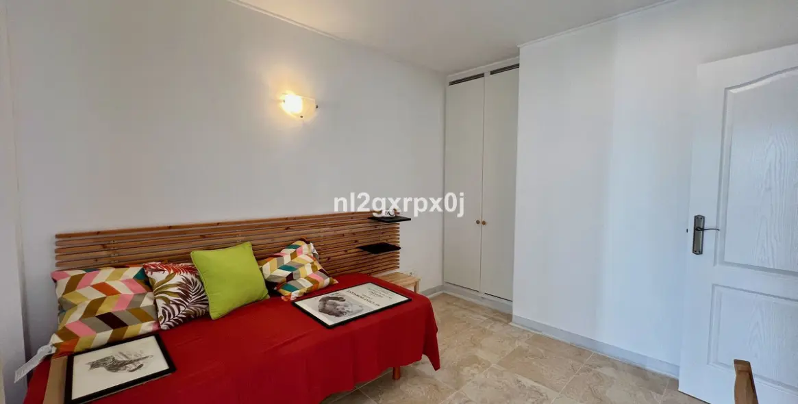 Sale of apartment complex in Las Lagunas 14