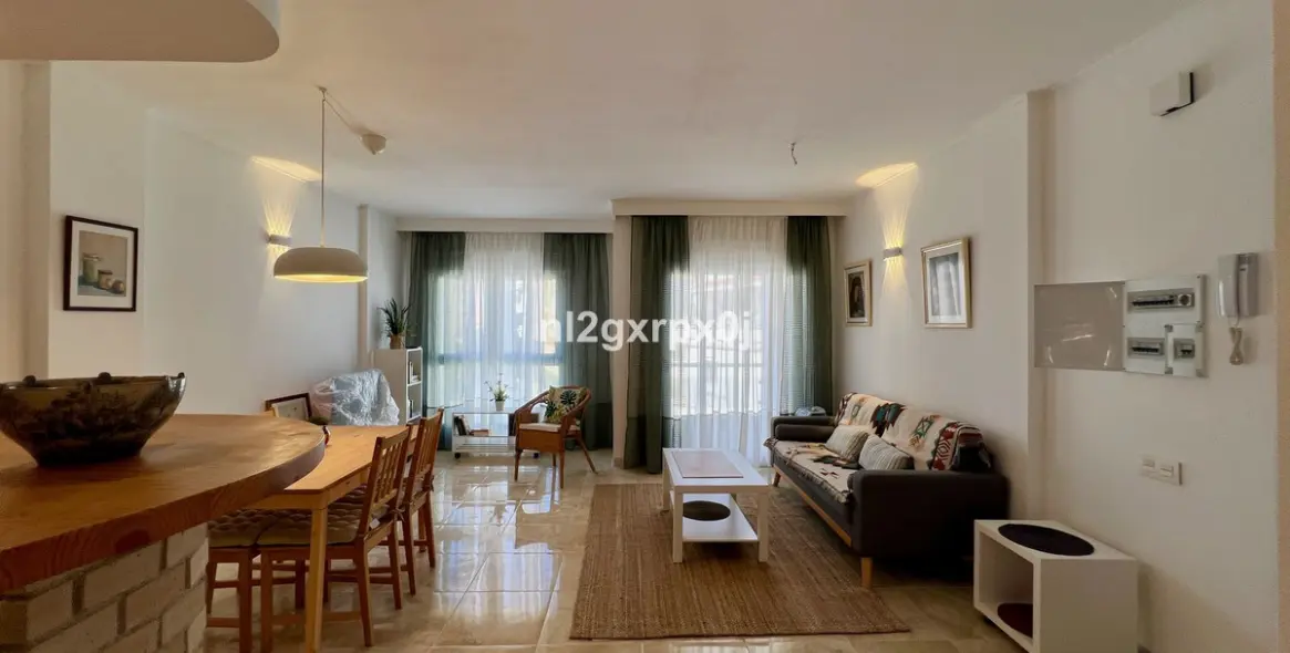 Sale of apartment complex in Las Lagunas 15