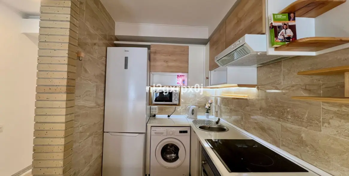 Sale of apartment complex in Las Lagunas 17