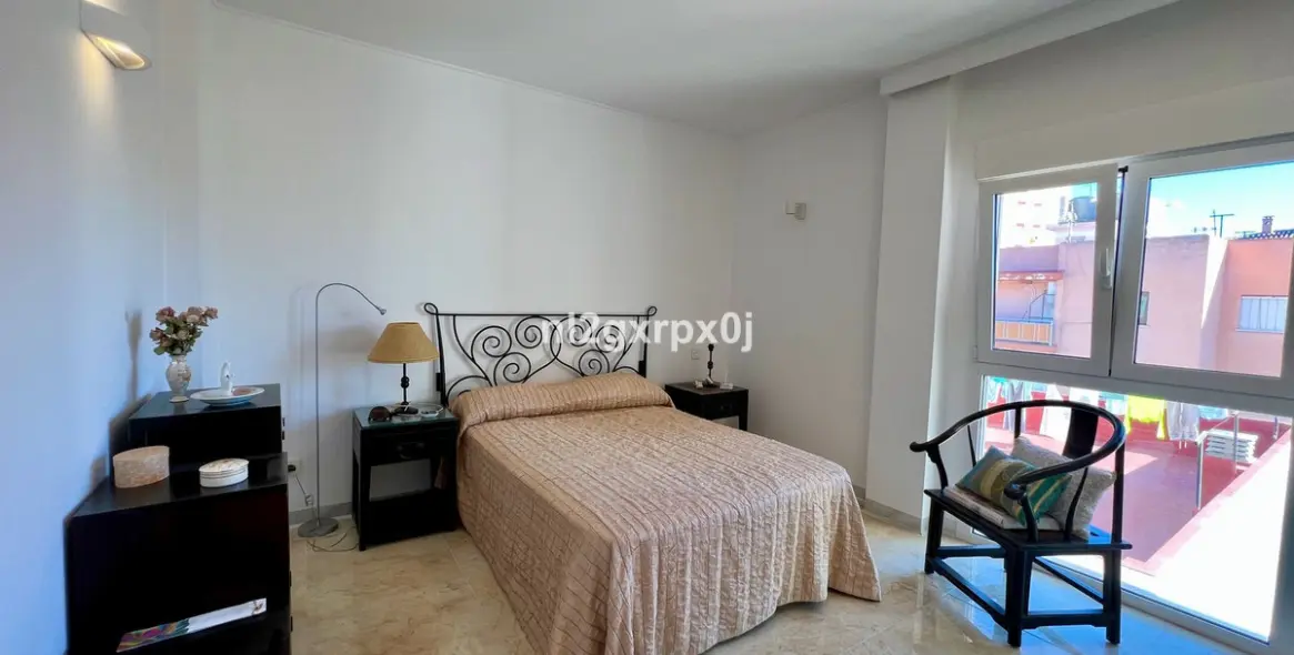 Sale of apartment complex in Las Lagunas 19