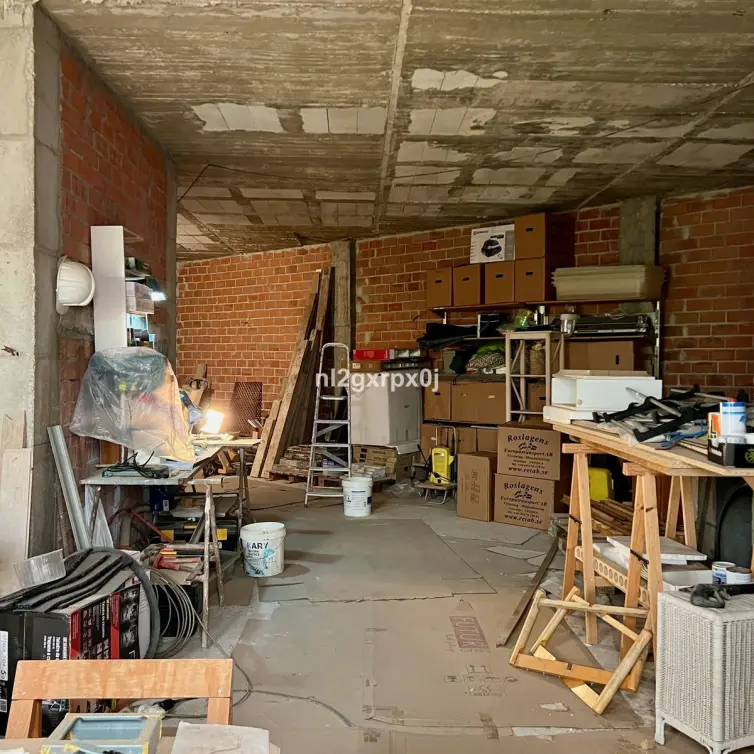 Sale of apartment complex in Las Lagunas