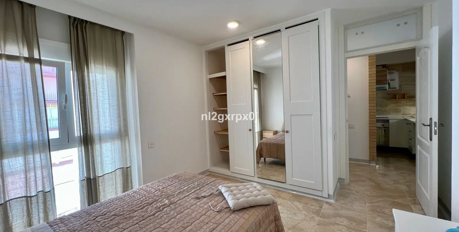 Продажа апартаментного комплекса в Las Lagunas 11