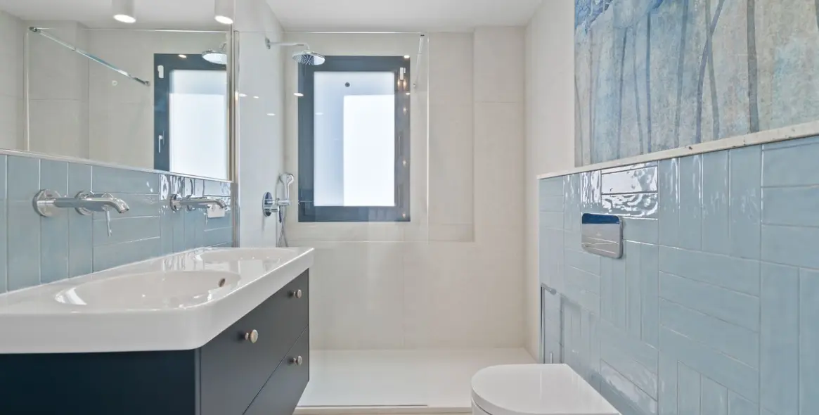 Продажа  отдельно стоящей виллы в Elviria 23