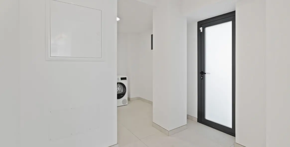 Продажа  отдельно стоящей виллы в Elviria 31