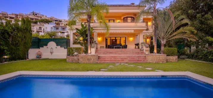 Detached villa R4447306 2