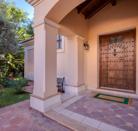 Detached villa R4447306