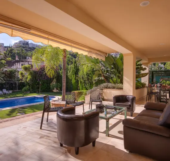 Detached villa R4447306