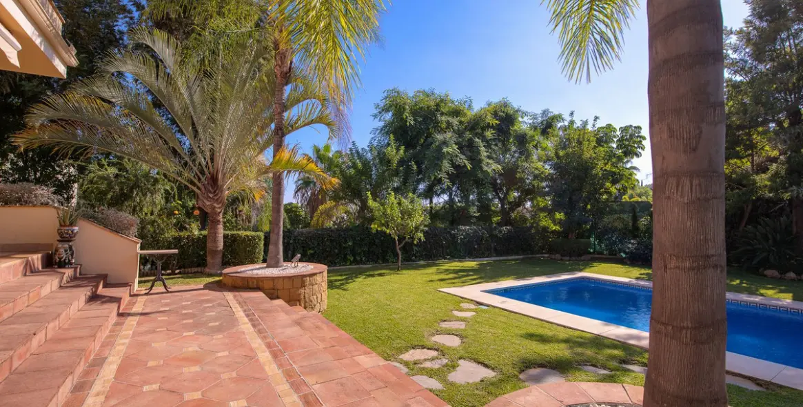 Venta de villa independiente en Los Arqueros 11