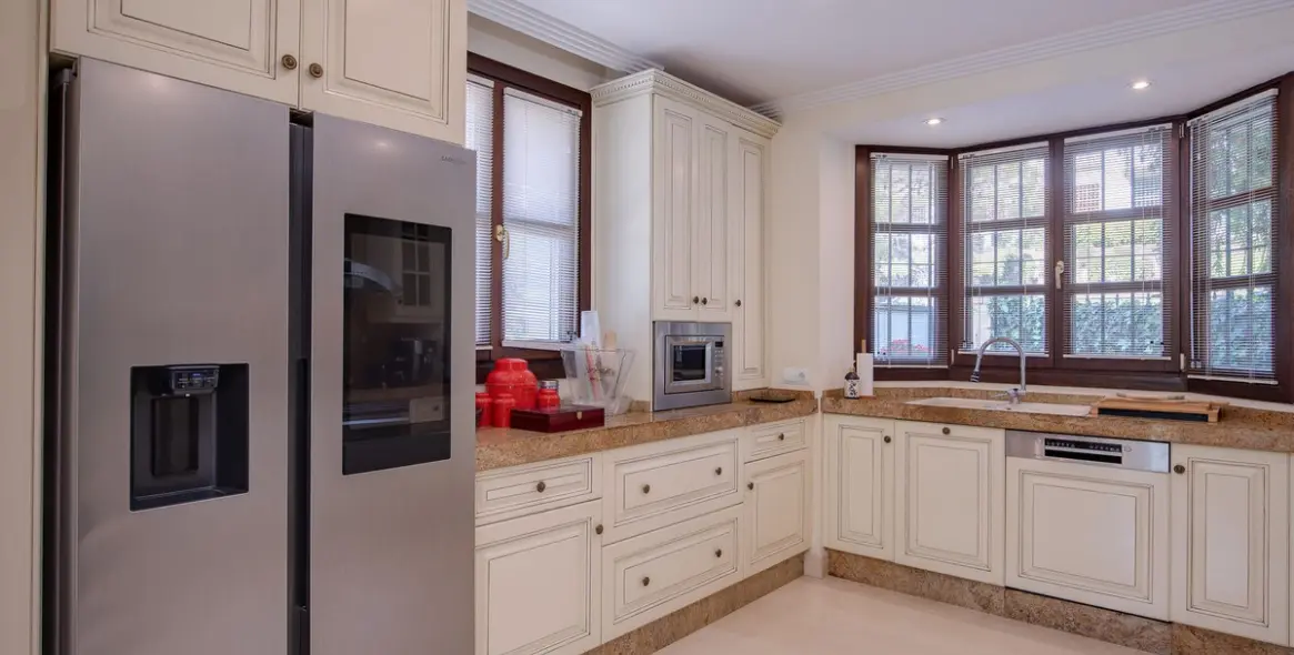 Venta de villa independiente en Los Arqueros 18