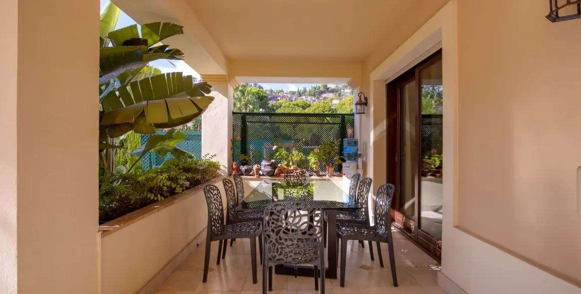 Продажа  отдельно стоящей виллы в Los Arqueros 21