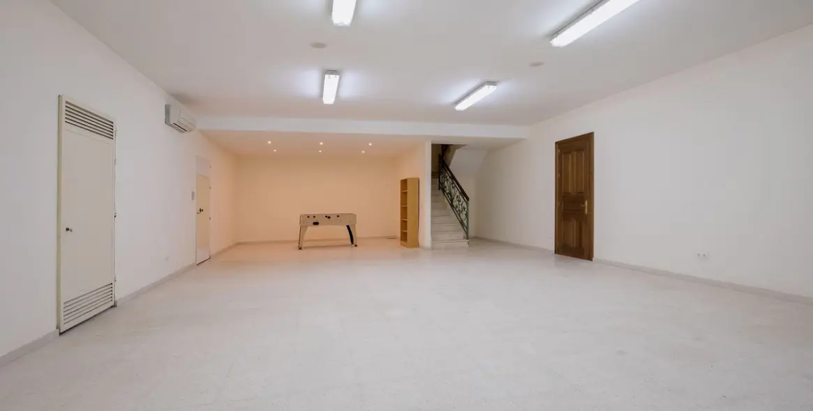 Продажа  отдельно стоящей виллы в Los Arqueros 38