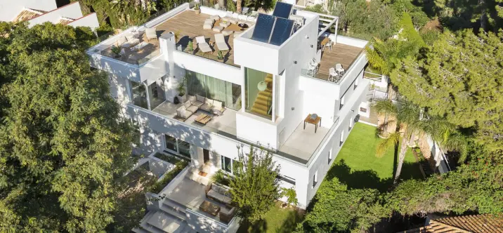 Venta de villa independiente en Nueva Andalucía 0